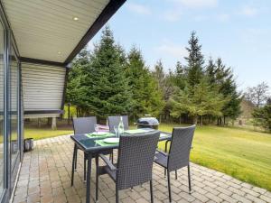 Holiday Home Brunhild - 300m to the fjord by Interhome