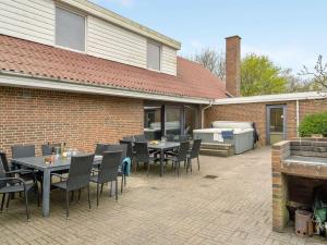 Holiday Home Rahild - 2km to the fjord by Interhome