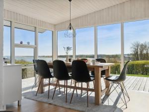 Holiday Home Peetu - 200m to the fjord by Interhome