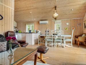 Holiday Home Fiallar - 7-5km from the sea by Interhome