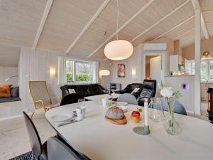 Holiday Home Sitka - 250m from the sea by Interhome