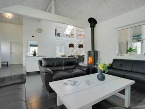 Holiday Home Aimy - 350m from the sea by Interhome