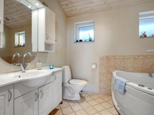 Holiday Home Thorman - 75m from the sea by Interhome