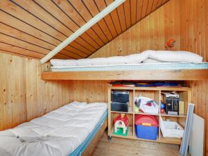 Holiday Home Henrieke - 250m to the inlet by Interhome