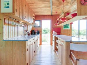 Holiday Home Bryndis - 300m from the sea by Interhome