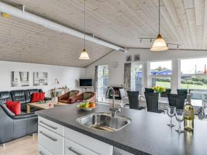 Holiday Home Sylvelin - 400m to the fjord by Interhome