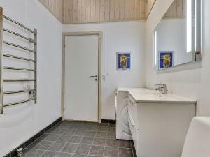 Holiday Home Nelie - 40km from the sea by Interhome