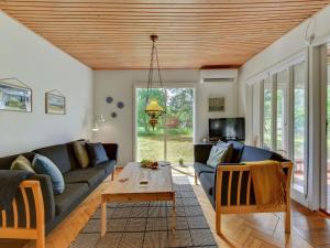 Holiday Home Sebastian - 100m to the fjord by Interhome