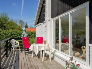 Holiday Home Melina - 100m from the sea by Interhome