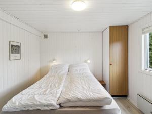 Holiday Home Iris - 300m from the sea by Interhome