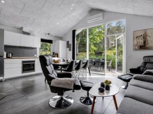 Holiday Home Sunja - 450m from the sea by Interhome