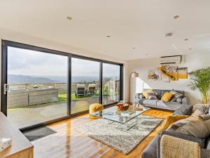 3 Bed in West Morton 94182