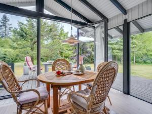 Holiday Home Syrina by Interhome