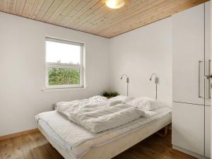 Holiday Home Lirim - 50m from the sea by Interhome