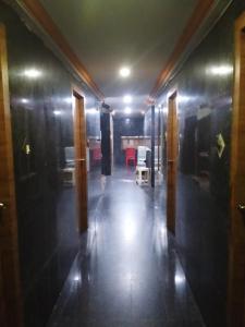 HoTEL ABHIRAM PALACE