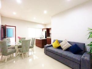 Isla Esmeralda Azul 1 Min Playa y Zona Dorada