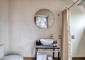 Umbral Sky Domes in Roma Norte