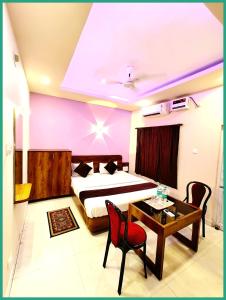 Hotel Blue Sagar Near Metta Buddharam Temple