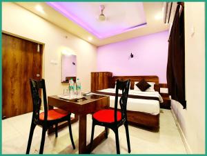 Hotel Blue Sagar Near Metta Buddharam Temple