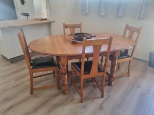 Peaceful, Cheerful, Family Friendly 3Bedroom house