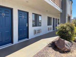 Motel 6 Barstow, CA - Lenwood Road