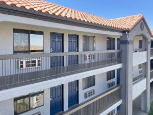 Motel 6 Barstow, CA - Lenwood Road