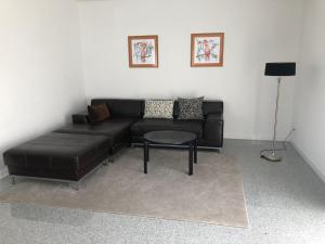 Modernes Stadthaus 100qm Parkplatz Bad&Dusche Küche