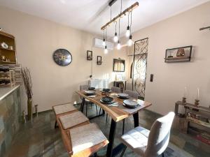 Cozy Nest - Polydrosos Escape