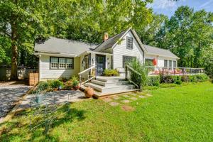 30 Acres and Pond North Georgia Mtn Farmhouse