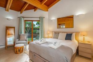 Peaceful and lovely retreat with a pool #1982