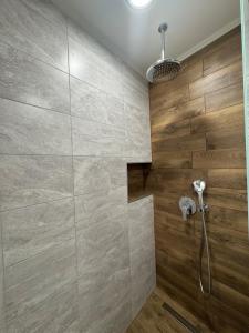 The Golden spot Modern Central Apartment with Garage and Balcony, Quiet Location