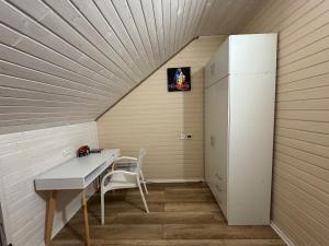 Міні-готель У Гопала, Холодний Яр