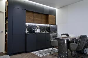 Victory-30 Luxe Apartment City Center