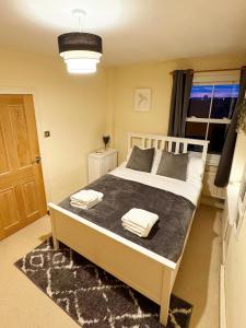 Chic & Spacious 2 Bed Home by Clapham Junction