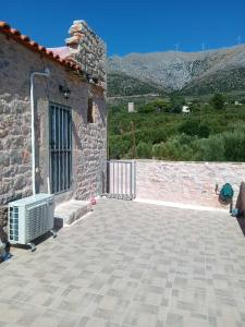 Πετροχτιστο Ρηνιω