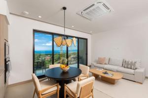 Cielo de Coco at Naumi, Ocean Views & Beach Club