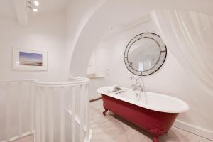 The Triumphal Arch East