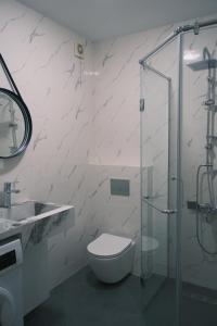 Skybridge home in Tbilisi