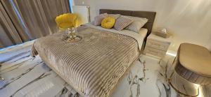 Golden Horizon Hanza Tower - SPA & Sky View