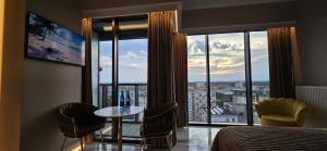 Golden Horizon Hanza Tower - SPA & Sky View