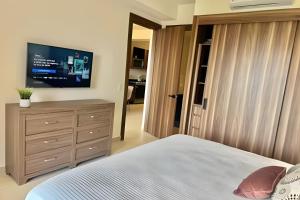 DToscana 308 by Del Mar