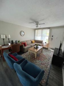 47th Place Forest Park