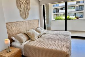 Iyari 402 by Del Mar