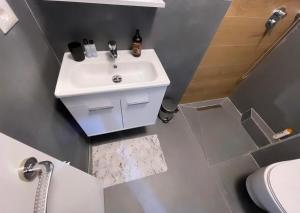 Jonas Sunrise Studio Apartment