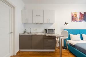 Petrovdom Apartments 20-199в in RC Kvartet, 16г Lypkivskoho Street