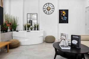 Joy Social Apartment