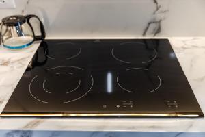 Stylish Sky Apartment Romantic Sea & City View