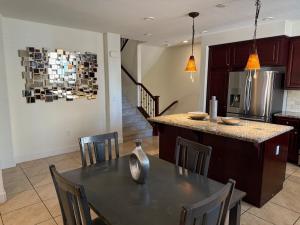 Cozy Charm Newark Retreat with Free Wifi and AC