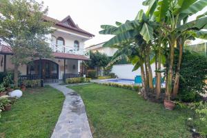 4BRAC Pool BBQ Garden on Bagdat Ave Kirkpinar