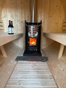 Aurora Polaris Apartment - Outdoor Sauna - FREE Parking - 750m from City Center